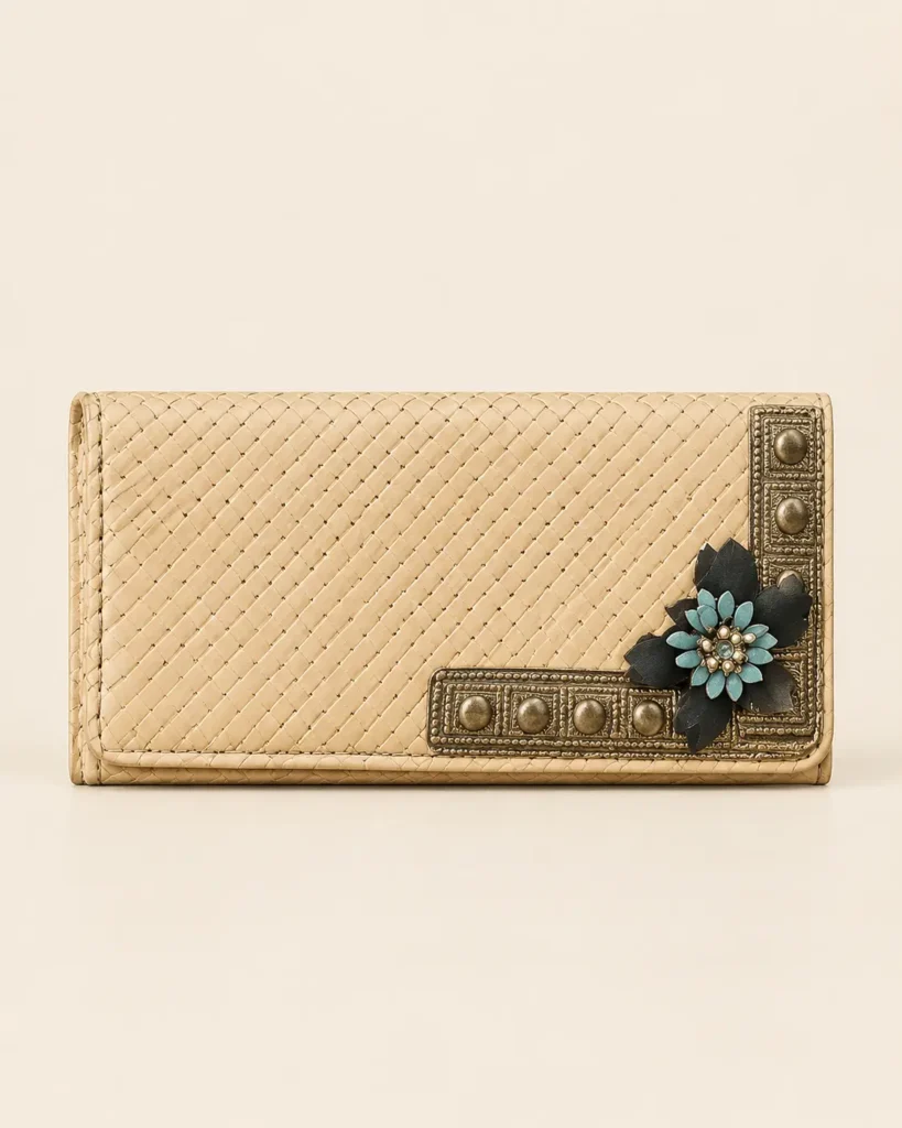 Salalah Handbag Trove White Cream