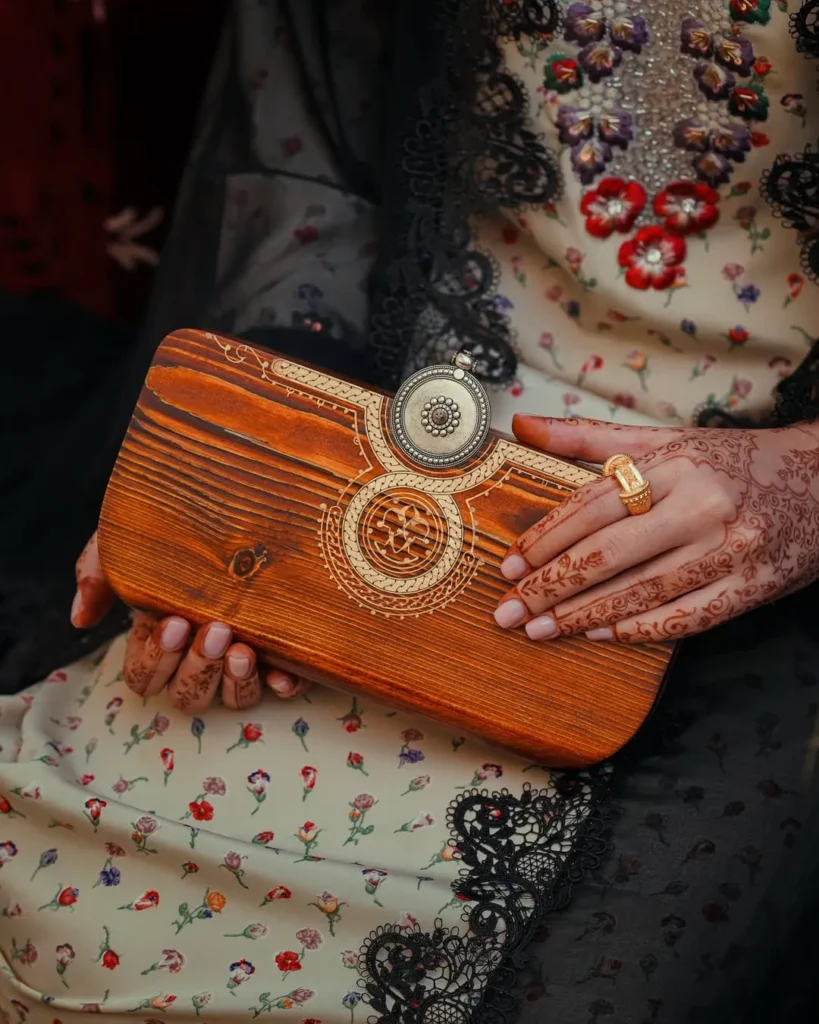Zar Trove Handbags Oman Hand Henna