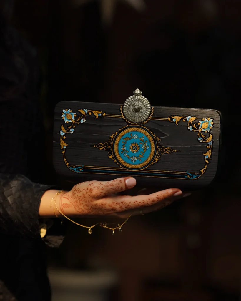 Dalya Trove Handbags Oman On Hand Henna